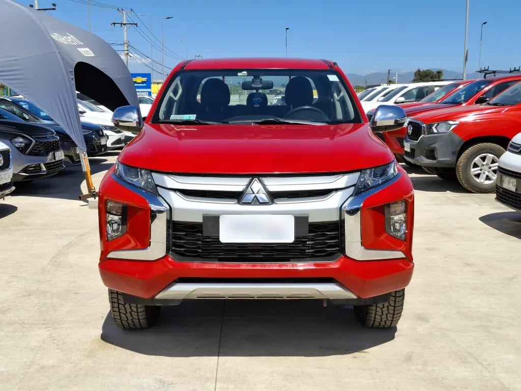 Mitsubishi L200 L200 Katana D/c 2.4 Tdi Mt Crt 4x4 año 2023