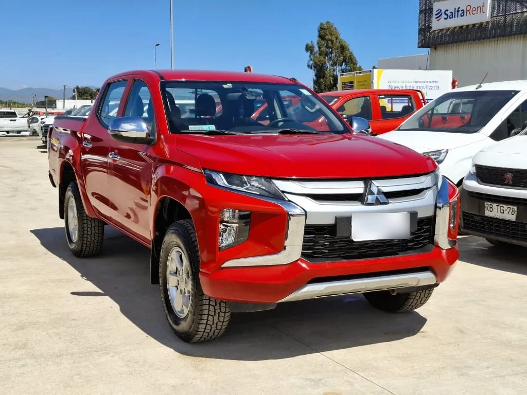 Mitsubishi L200 L200 Katana D/c 2.4 Tdi Mt Crt 4x4 año 2023
