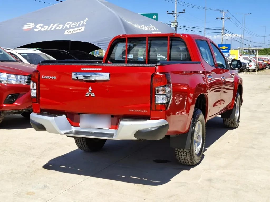Mitsubishi L200 L200 Katana D/c 2.4 Tdi Mt Crt 4x4 año 2023