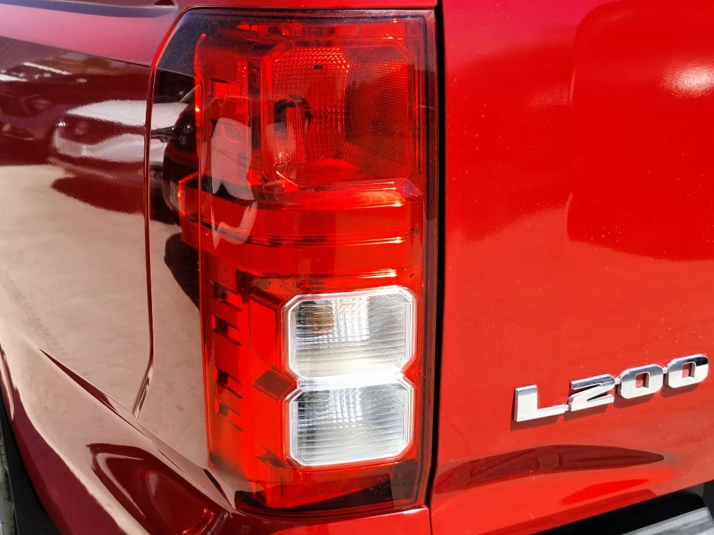 Mitsubishi L200 L200 Katana D/c 2.4 Tdi Mt Xrt 4x4 año 2024
