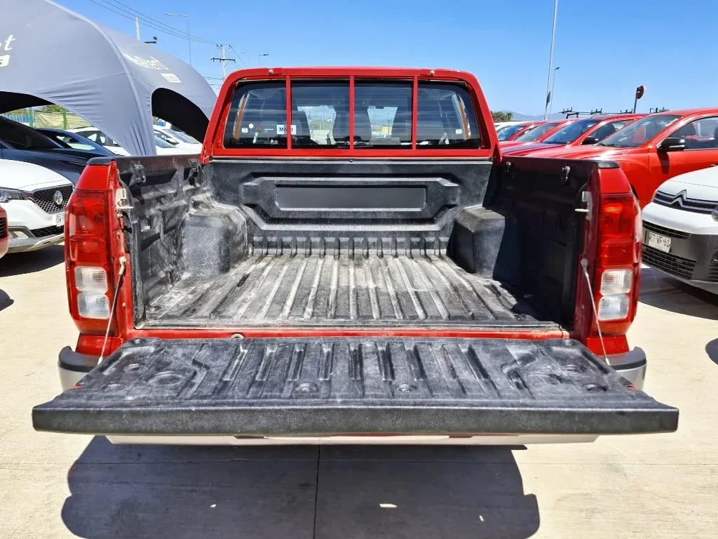 Mitsubishi L200 L200 Katana D/c 2.4 Tdi Mt Xrt 4x4 año 2024