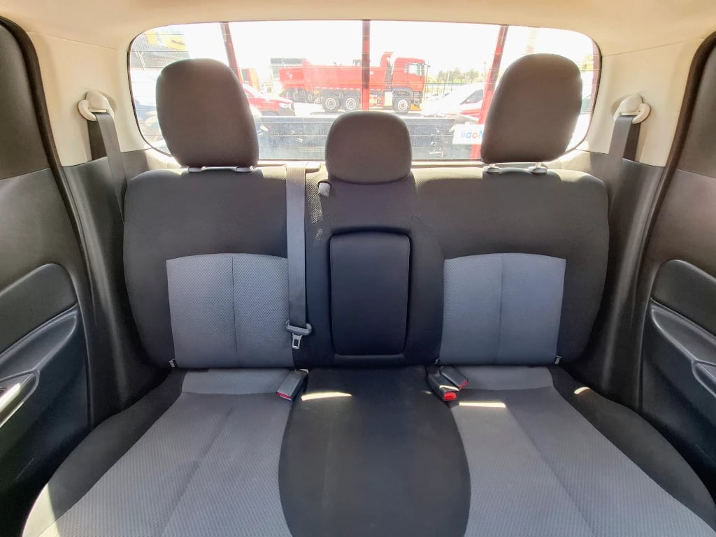 Mitsubishi L200 L200 Katana D/c 2.4 Tdi Mt Crt 4x4 año 2023