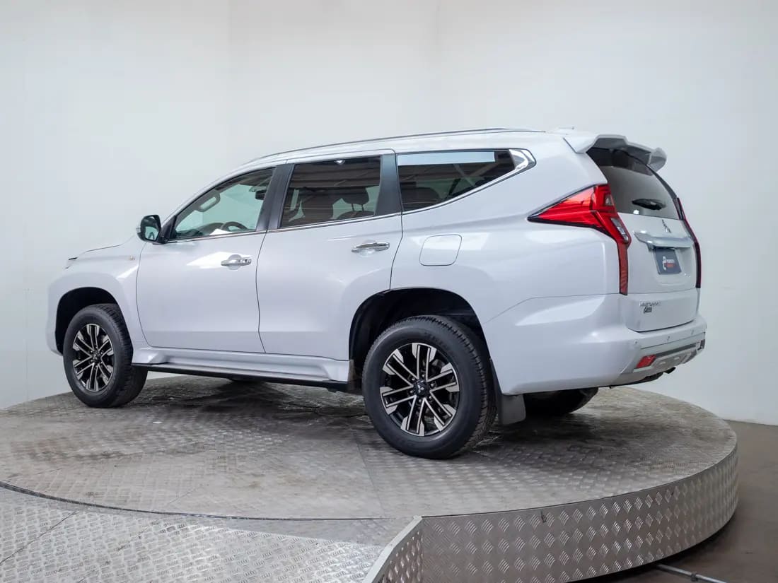 Mitsubishi Montero Sport 3.0 At 4x2 año 2024
