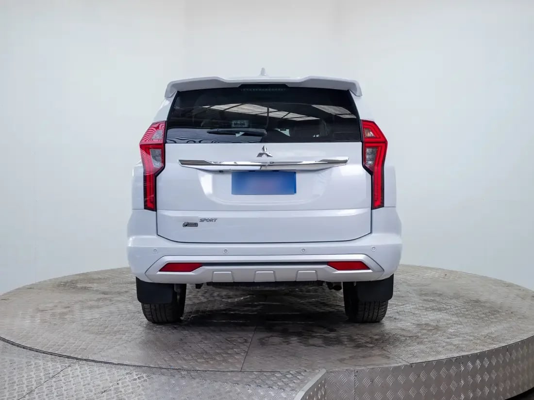 Mitsubishi Montero Sport 3.0 At 4x2 año 2024