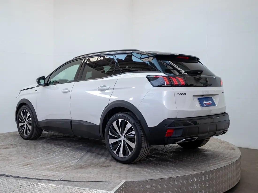 Peugeot 3008 1.6 Gt Puretech 180 At año 2024