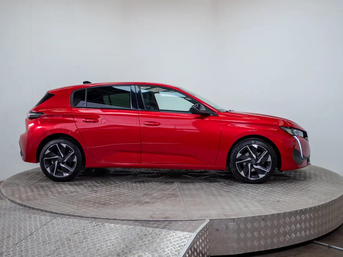 Peugeot 308 1.2 Allure Pack Puretech 130hp At año 2024