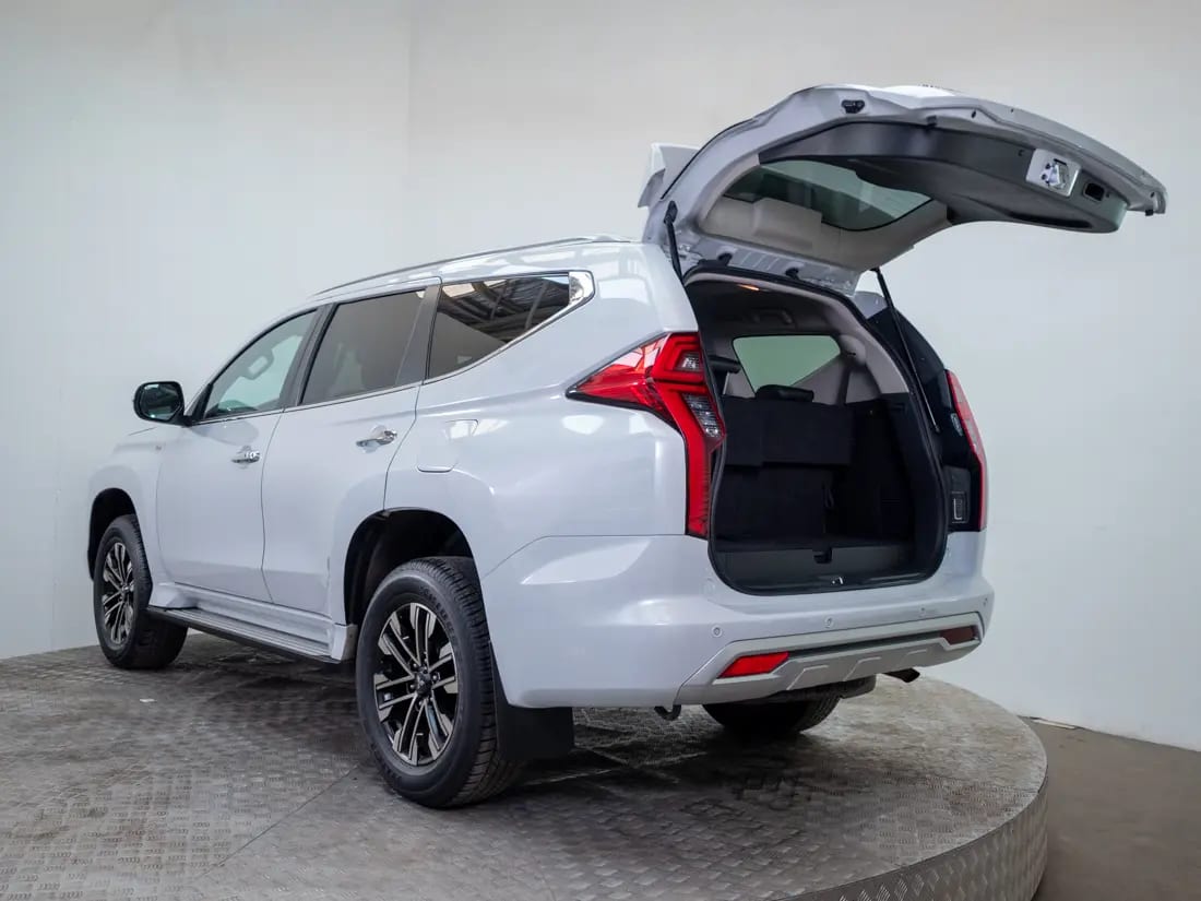 Mitsubishi Montero Sport 3.0 At 4x2 año 2024