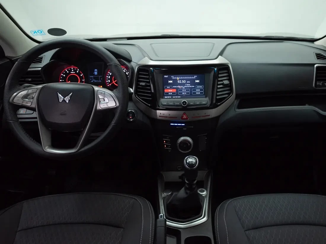 Mahindra Xuv300 1.2 Comfort Mt año 2024