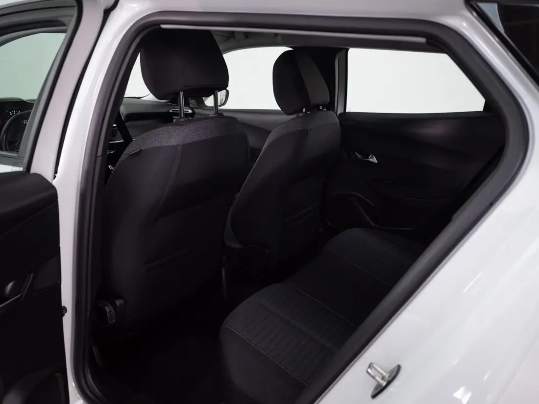 Peugeot Nuevo 2008 1.2 Active Pack Puretech 130 Mt año 2024