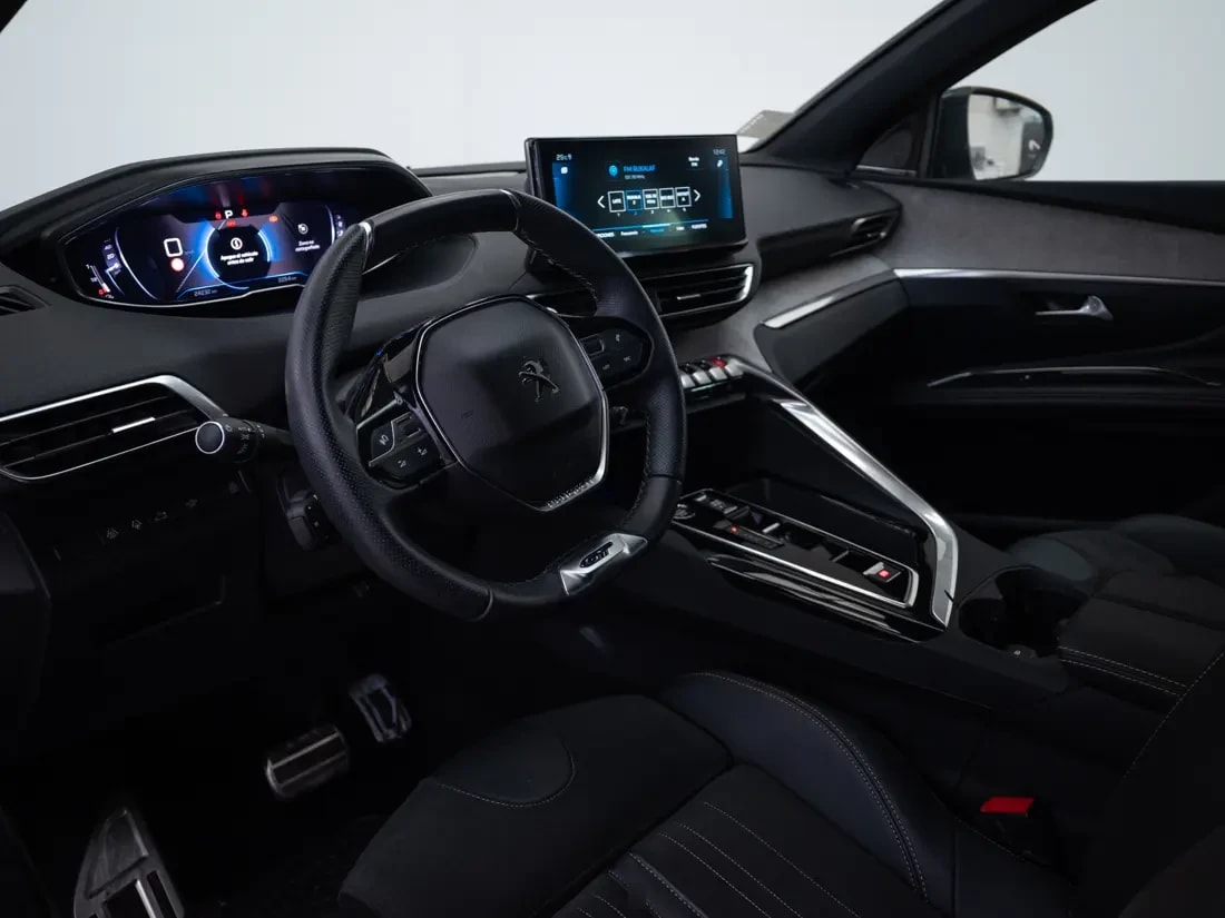 Peugeot 3008 1.6 Gt Puretech 180 At año 2024