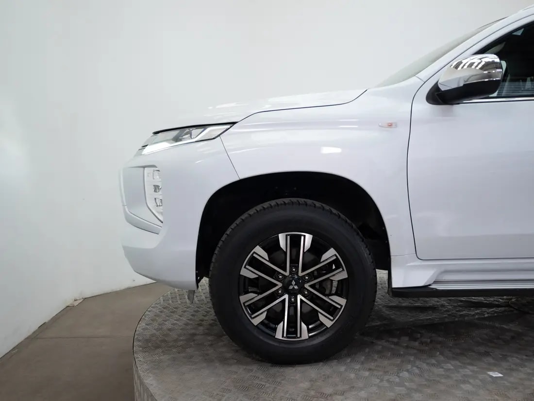 Mitsubishi Montero Sport 3.0 At 4x2 año 2024