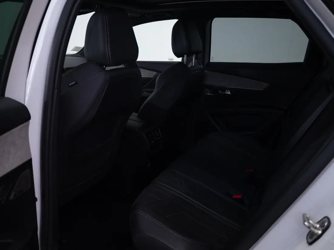 Peugeot 3008 1.6 Gt Puretech 180 At año 2024