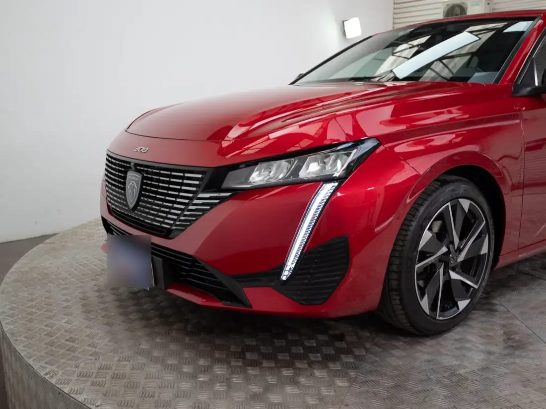 Peugeot 308 1.2 Allure Pack Puretech 130hp At año 2024
