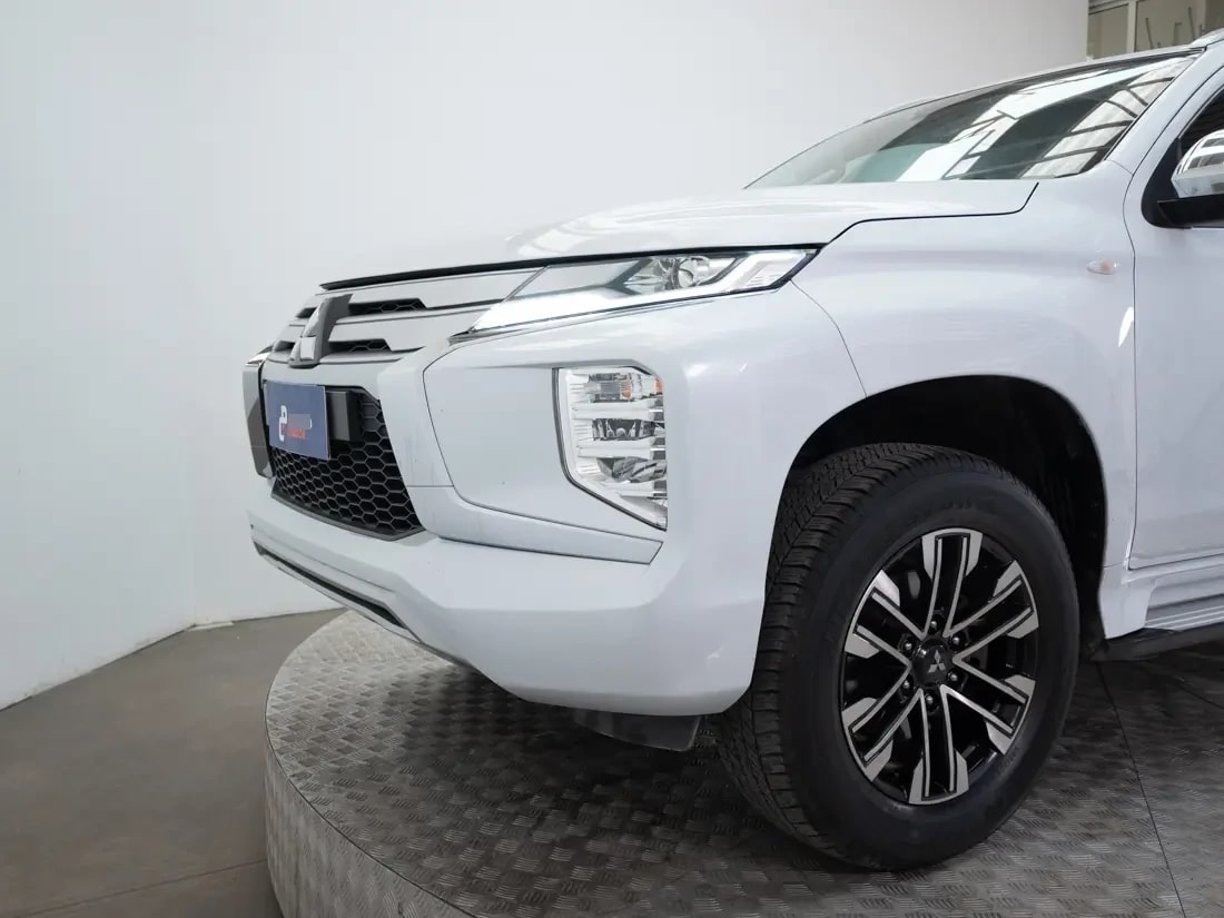 Mitsubishi Montero Sport 3.0 At 4x2 año 2024