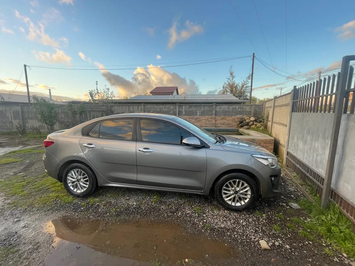 Kia Motors RIO 4 Rio 4 Ex 1.4l 6mt Full año 2021
