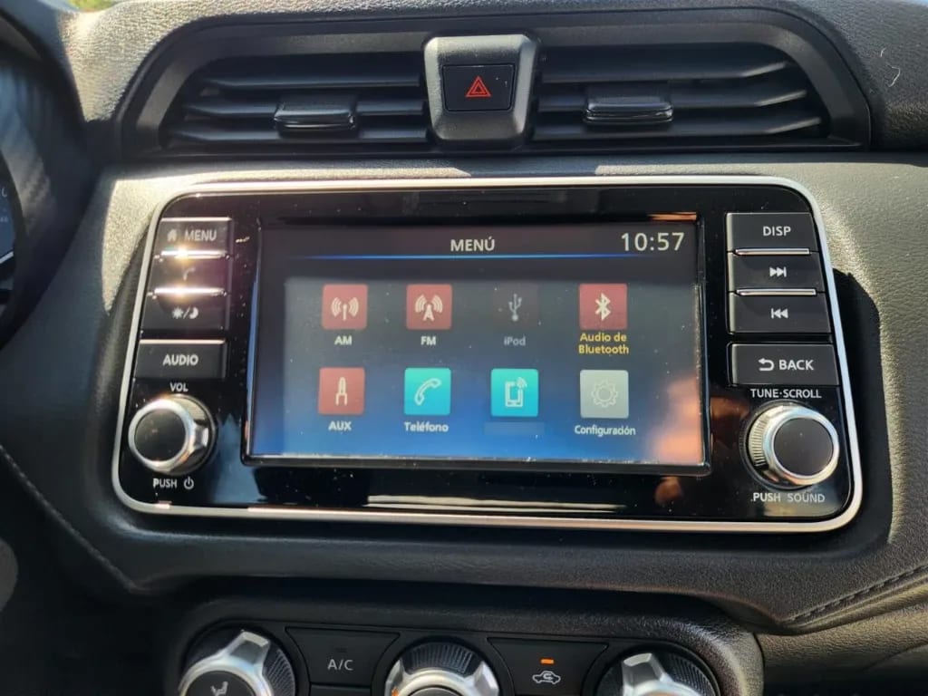 Nissan Versa 1.6 Sense 4x2 Mt 4p año 2025