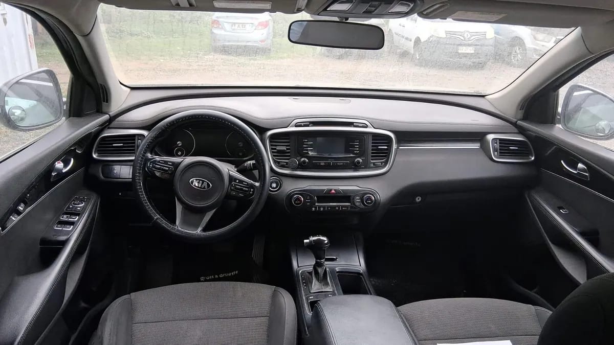 KIA MOTORS SORENTO 2.2 Ex At 4x4 Diesel año 2015