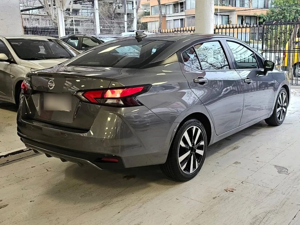 Nissan Versa Cvt 1.6 año 2022