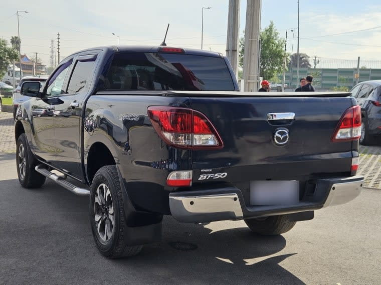 Mazda Bt-50 Dc Sdx Mt 4x2 Diesel 2.2 año 2020