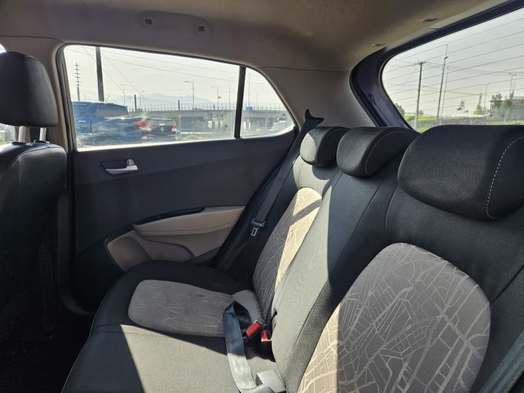 Hyundai I-10 Sdn Mt Gl 2ab Ac Pe 1.2 año 2018
