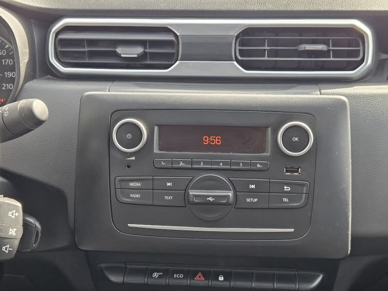 Renault Duster Life Mt 1.6 año 2022