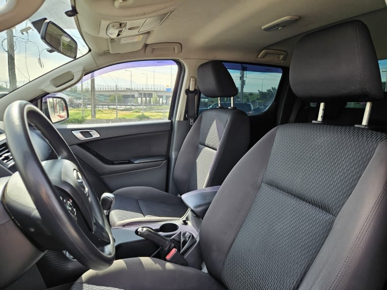 Mazda Bt-50 Dc Sdx Mt 4x2 Diesel 2.2 año 2020