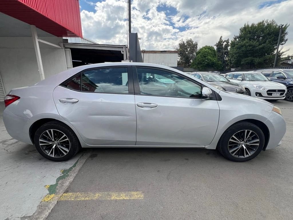 Toyota Corolla Gl 1.8 año 2016