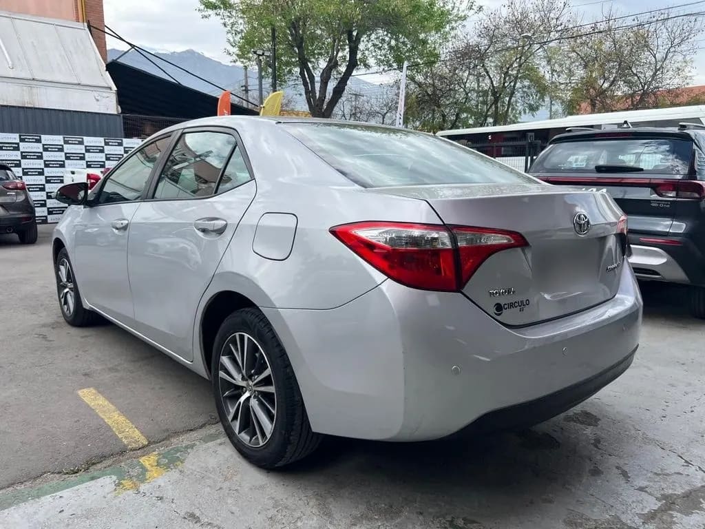 Toyota Corolla Gl 1.8 año 2016