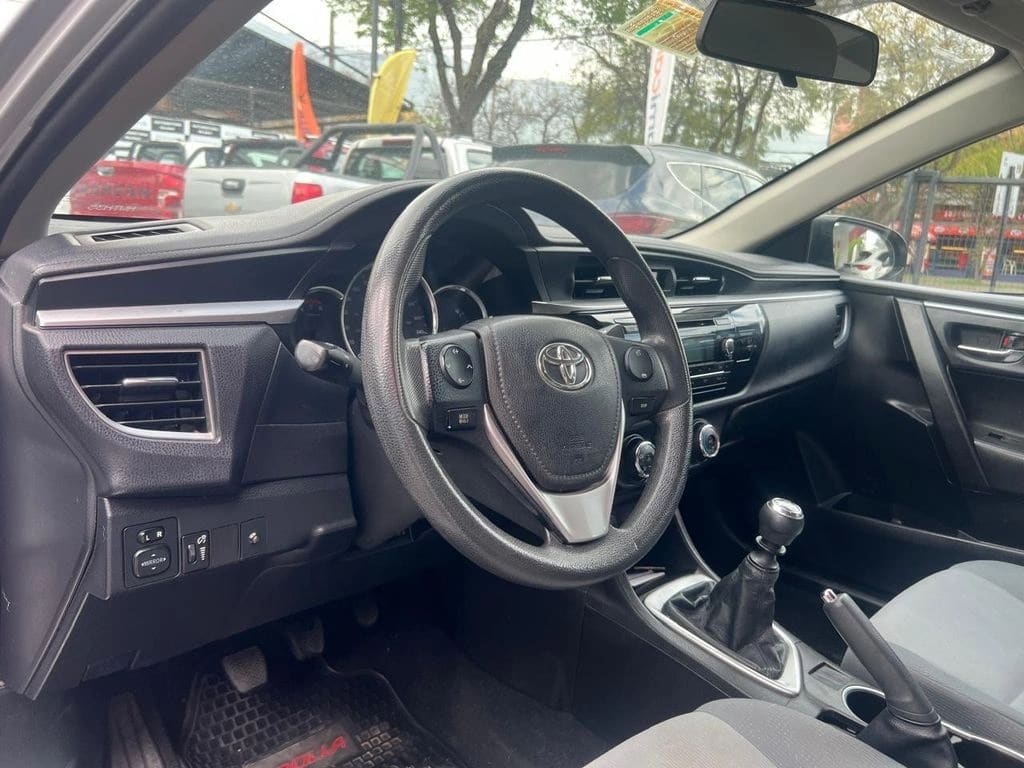 Toyota Corolla Gl 1.8 año 2016