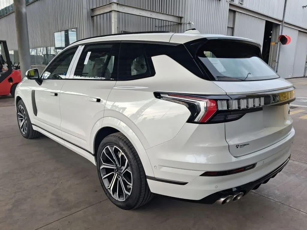 Lynk&Co 09 Halo año 2027