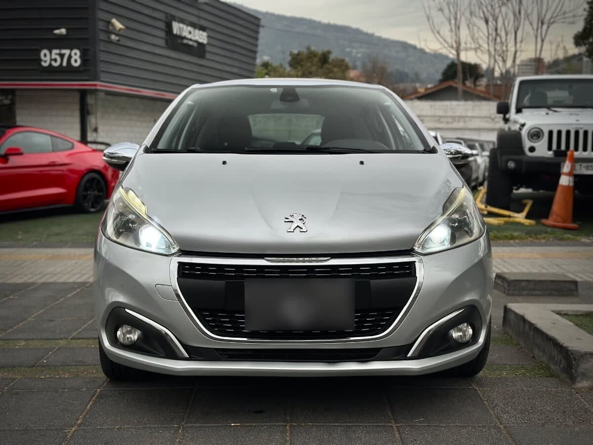 Peugeot 208 Bluehdi Allure Pack año 2019