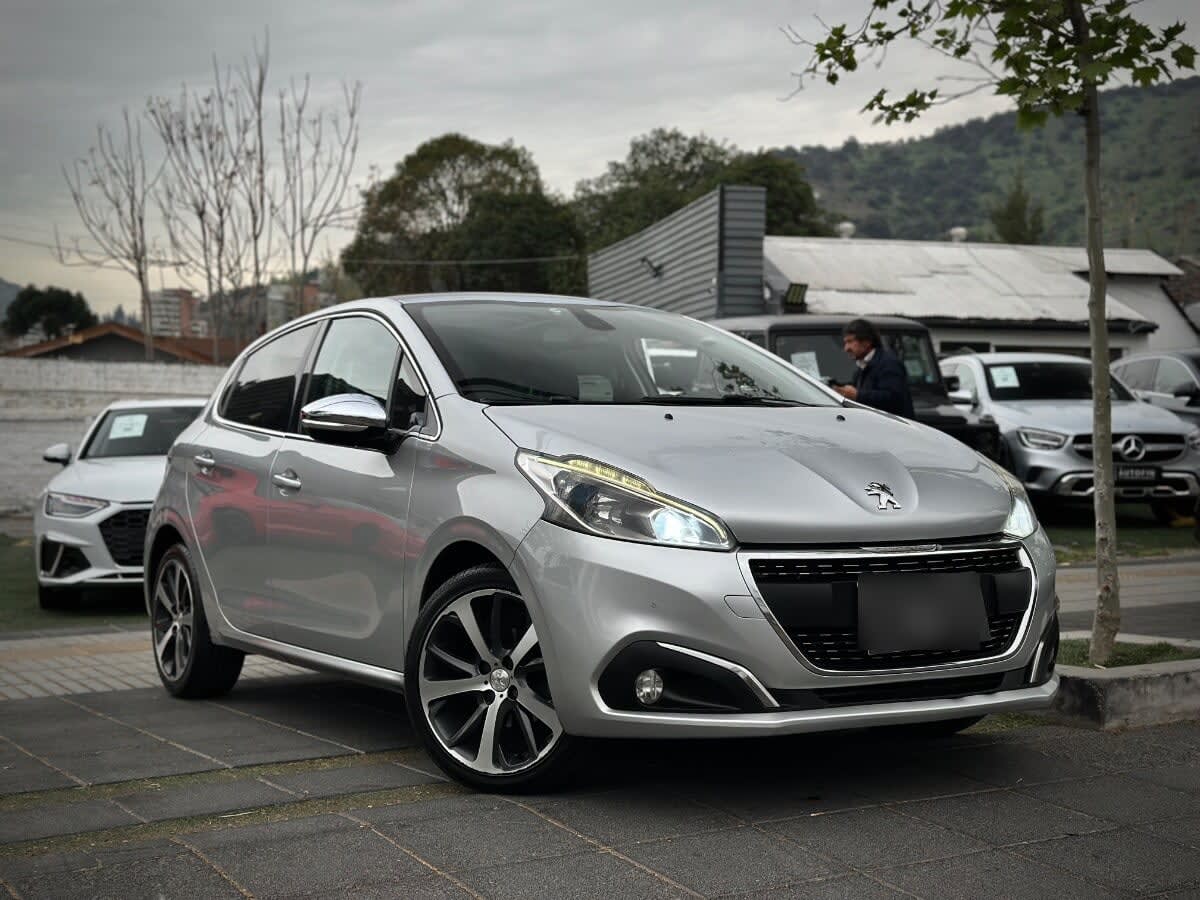 Peugeot 208 Bluehdi Allure Pack año 2019