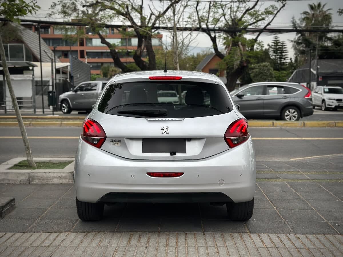 Peugeot 208 Bluehdi Allure Pack año 2019