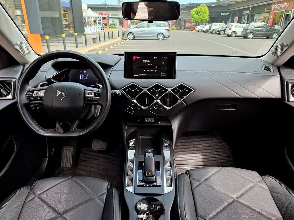 DS Automobiles 3 1.2 Crossback Puretech 4x2 155 8at 5p (correa Ok) año 2023