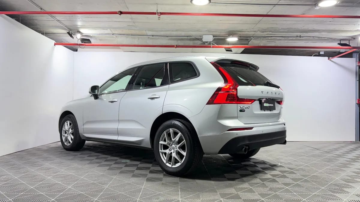 Volvo Xc60 2.0 T5 Cross Country Momentum At 4x4 año 2018