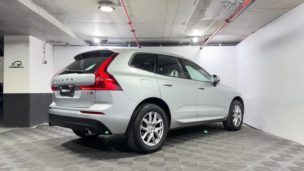 Volvo Xc60 2.0 T5 Cross Country Momentum At 4x4 año 2018
