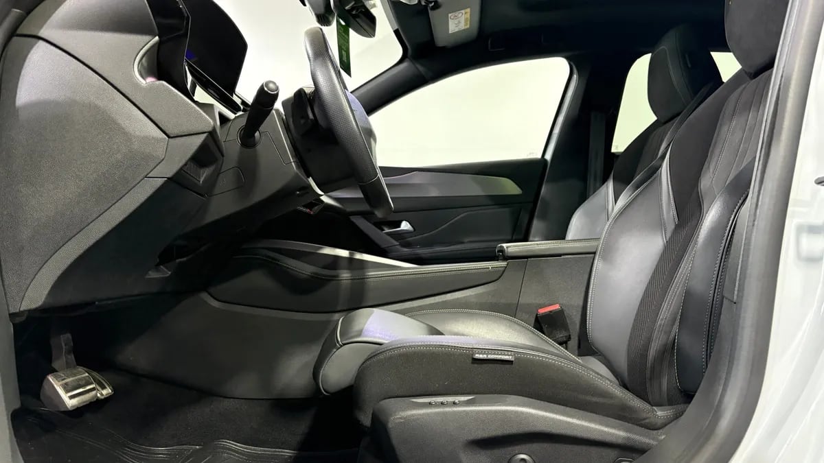 Peugeot 308 1.2 Gt Puretech 130 At año 2024