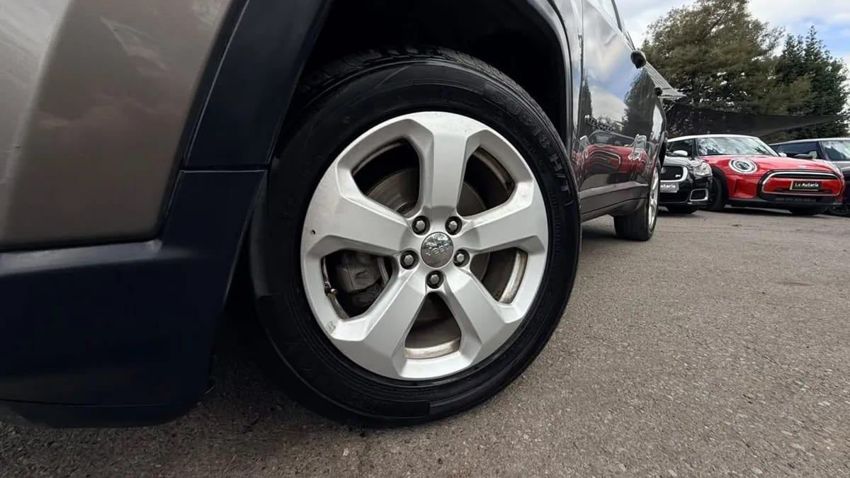 Jeep Compass Sport 2.4 Aut año 2018