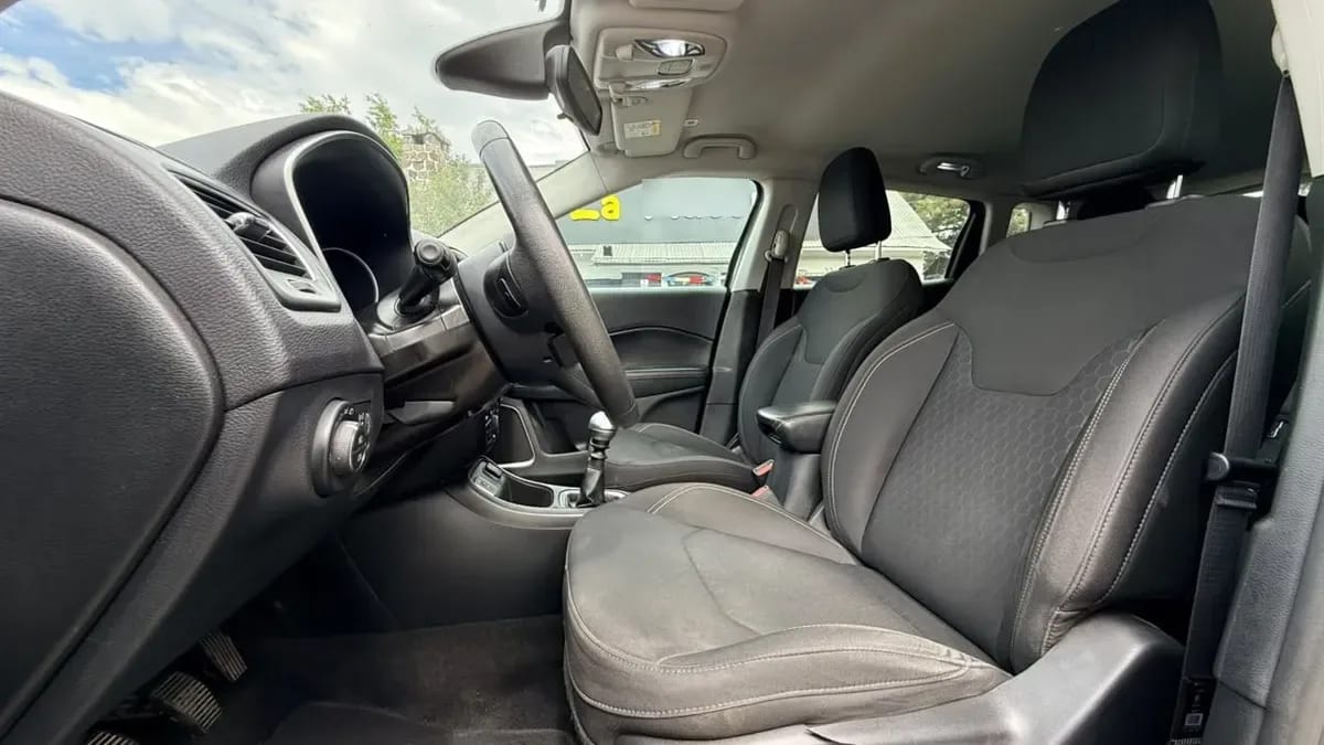 Jeep Compass Sport 2.4 Aut año 2018