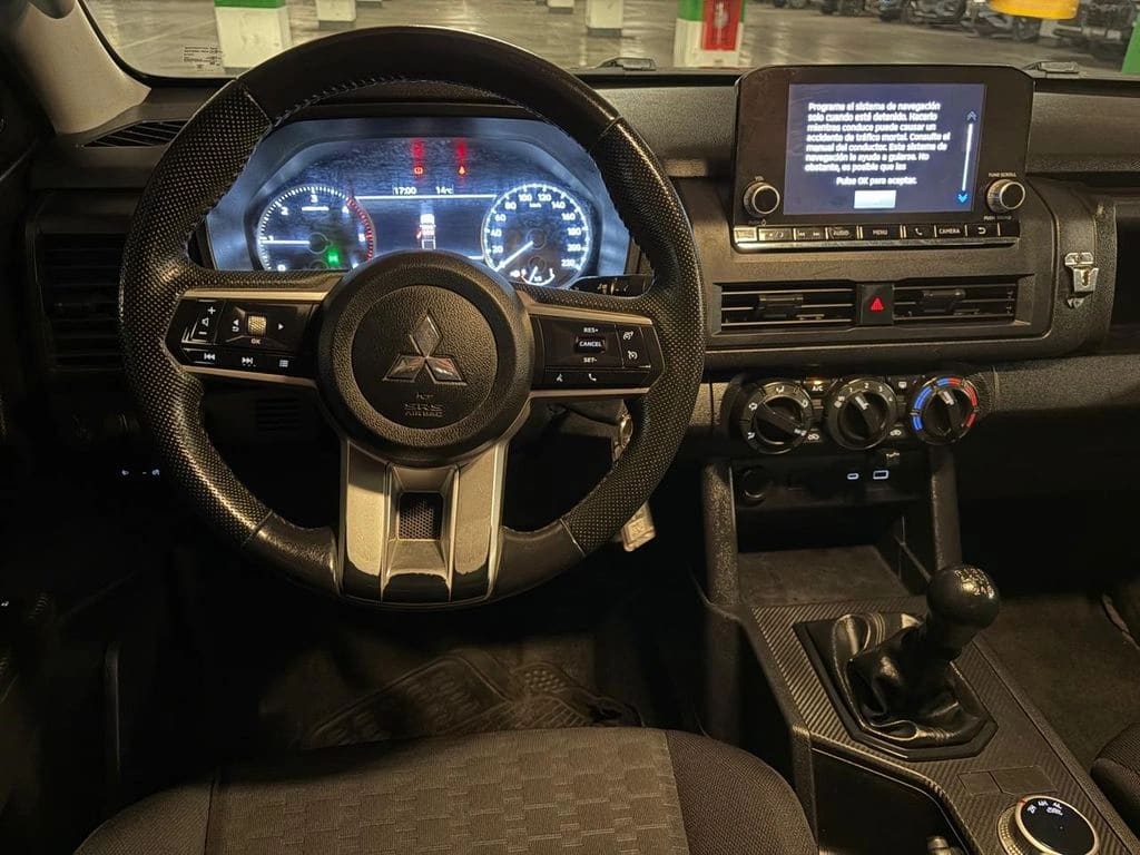 Mitsubishi L200 Katana Xrt 4x4 2.4 año 2024