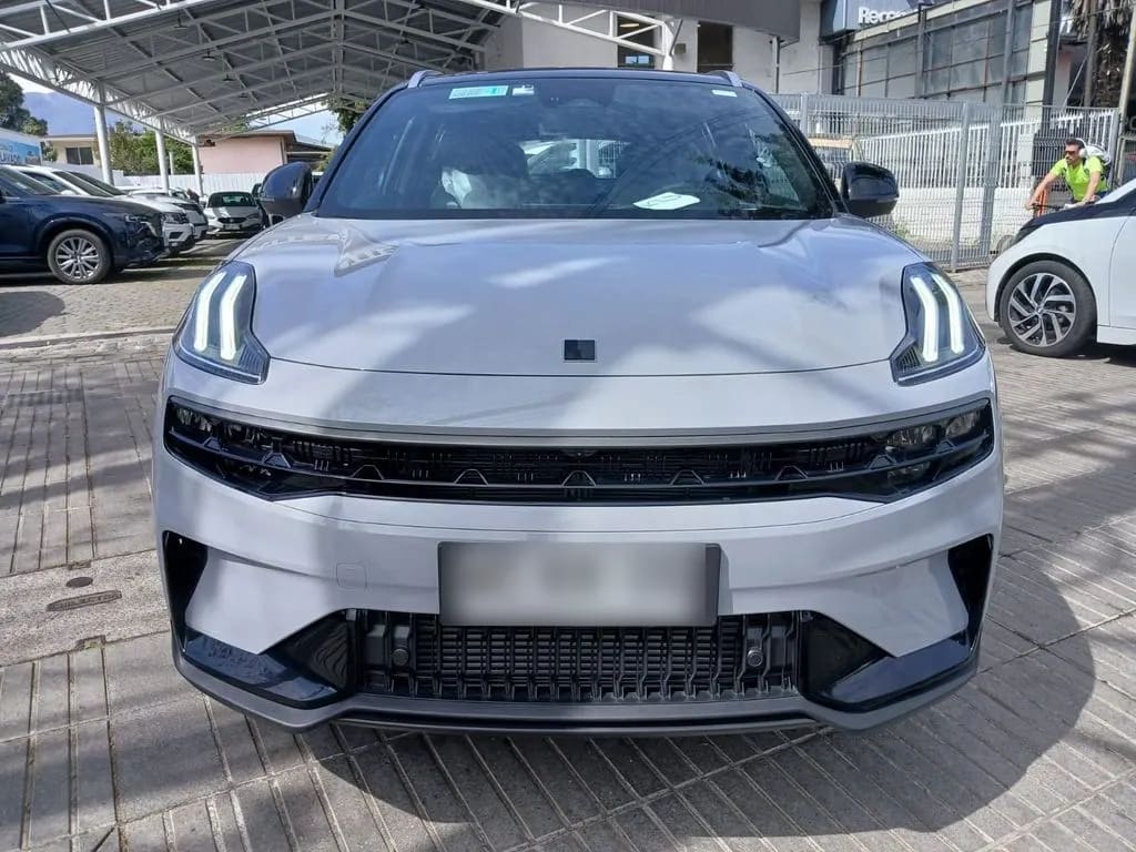Lynk&Co 06 06 1.5t At Halo año 2027