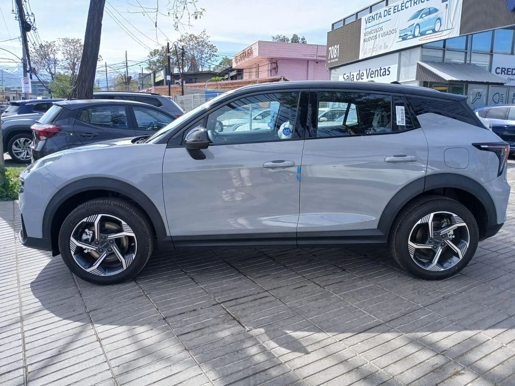 Lynk&Co 06 06 1.5t At Halo año 2027
