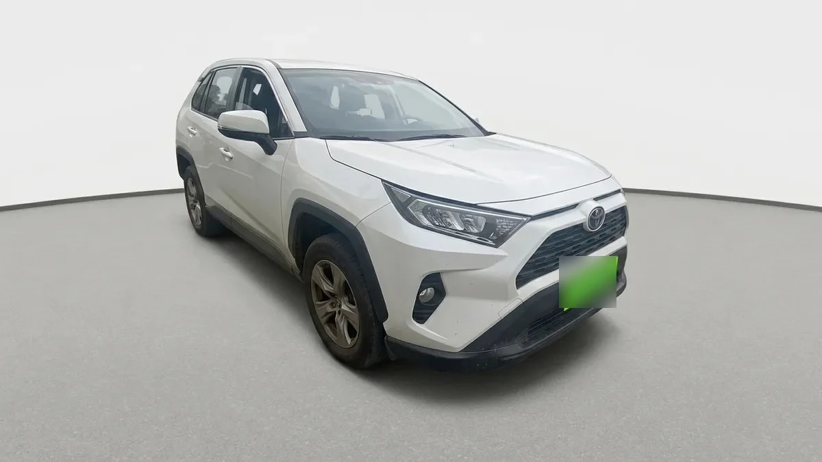 Toyota Rav 4 2.0 Le 4x2 Mt 5p año 2020