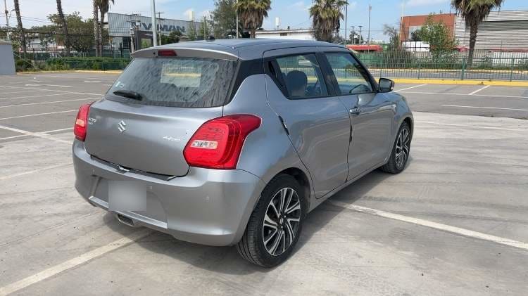 Suzuki Swift 1.2 Glx Plus 4x2 Hb Mt 5p año 2024