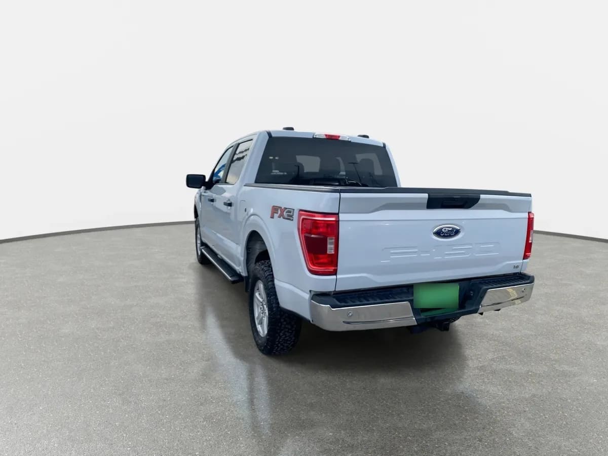 Ford F-150 3.3 Xlt Cc Dob. Cab. 4x2 At 4p año 2022