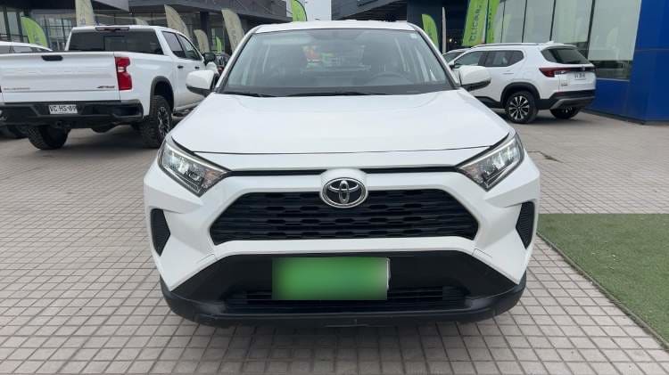Toyota Rav 4 2.0 Le 4x2 Cvt At 5p año 2023