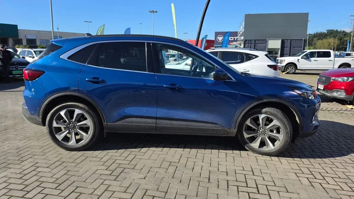 Ford Escape 2.5 Platinum Fhev Hybrid Awd At 5p año 2024
