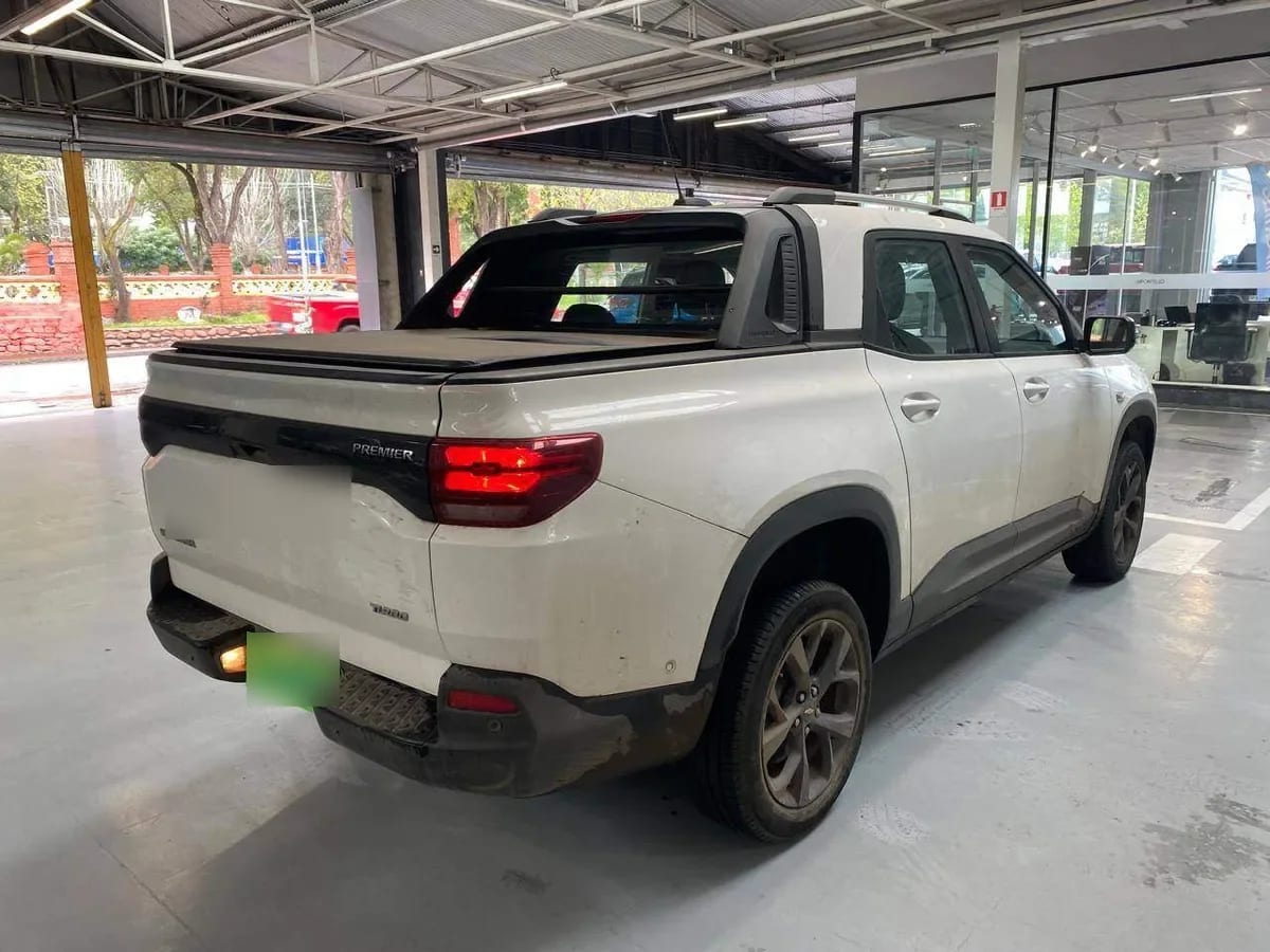 Chevrolet Montana 1.2t Premier S 4x2 Mt 4p año 2024