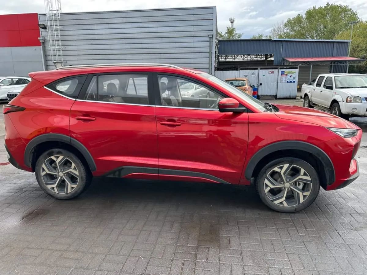 JAC Js8 1.5 Luxury Se 4x2 6mt 5p año 2024