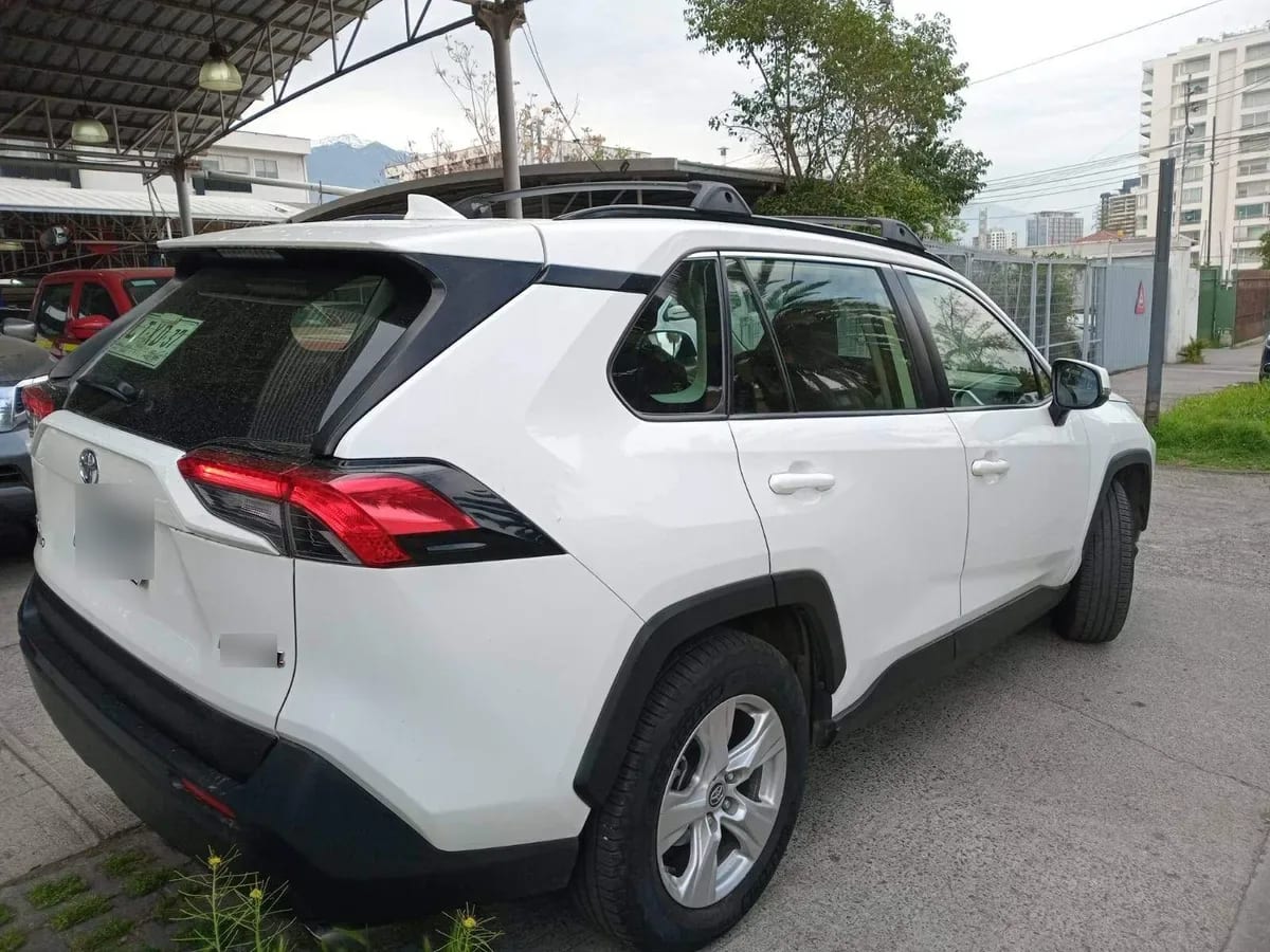 Toyota Rav 4 2.0 Le 4x2 Cvt At 5p año 2020